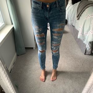 American Eagle distressed jeans